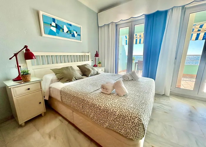 Apartamento Gatu Premium Isabel Terraza,parking,1ºlinea Playa,wifi,vista Al Mar Cádiz